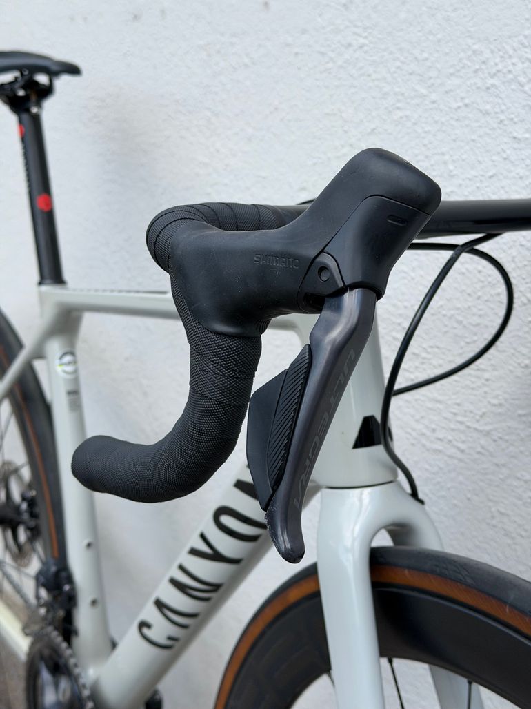 Used Canyon Canyon Endurace CF SL 8 Di2 2023 2023 Road & Gravel, Gris claro — image 2 of 35