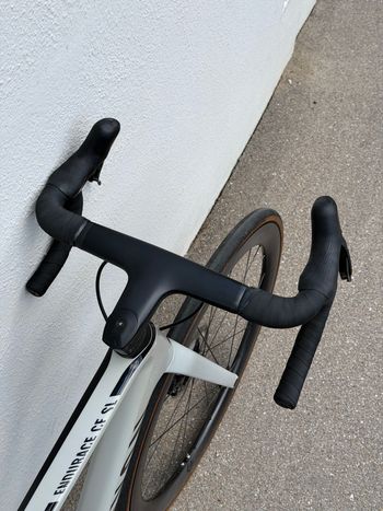 Used Canyon Canyon Endurace CF SL 8 Di2 2023 2023 Road & Gravel, Gris claro — image 6 of 35
