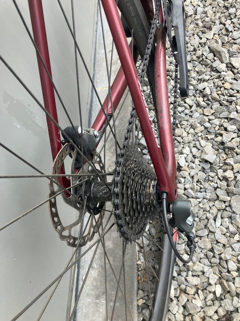 Specialized Roubaix 2023 2023 Road & Gravel de segunda mano, Rojo — imagen 4 de 7