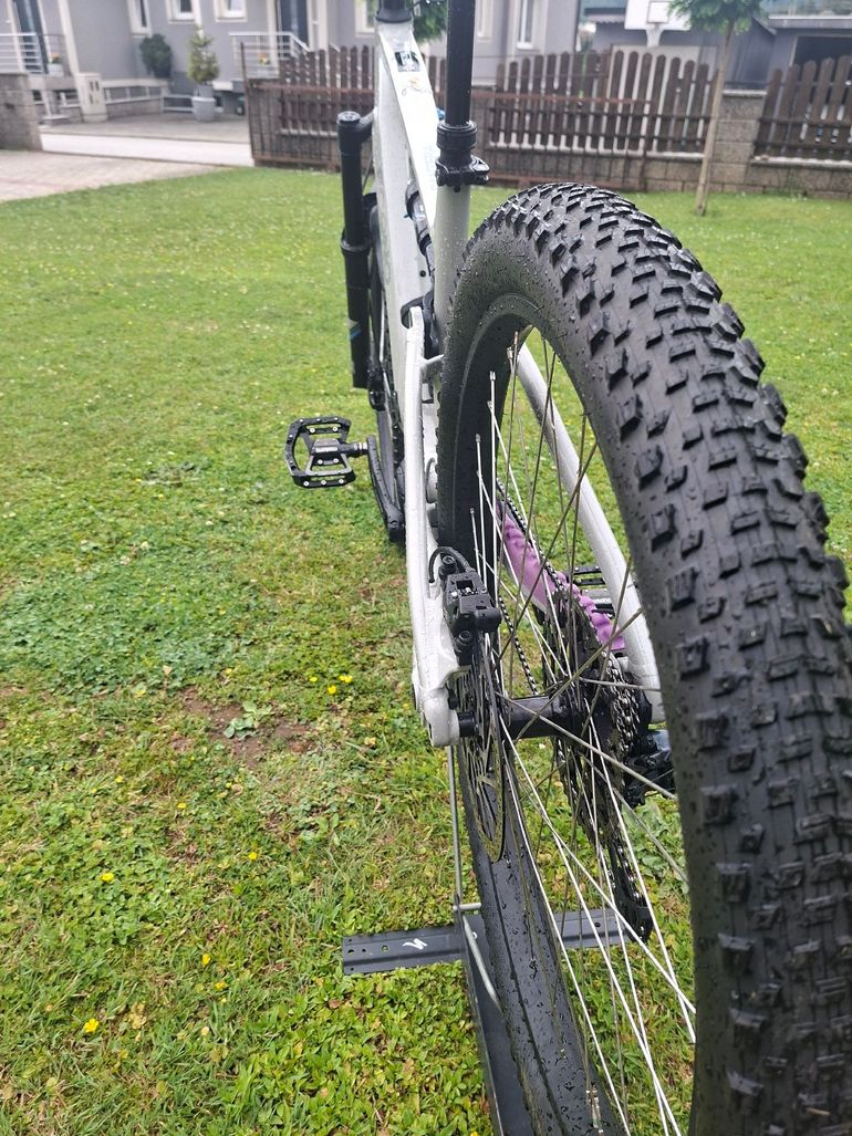 Used Econo Econo Custom Shimano CUES 2025 Mountainbike — image 4 of 5
