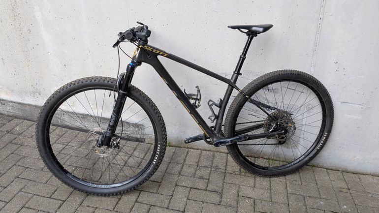 Used Scott Scale 925 2022 2022 Mountainbike — image 1 of 12