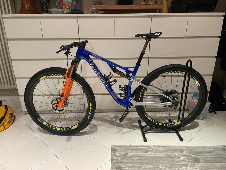 Used Wilier URTA MAX Shimano XTR Di2 2026 Mountainbike, Blue — image 2 of 3