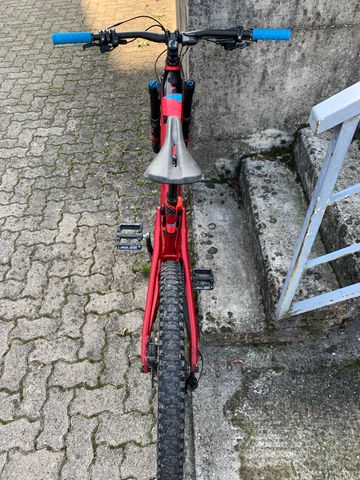 Used Focus SAM² 6.8 2020 2020 Mountainbike, Red, 27.5 — image 2 of 5