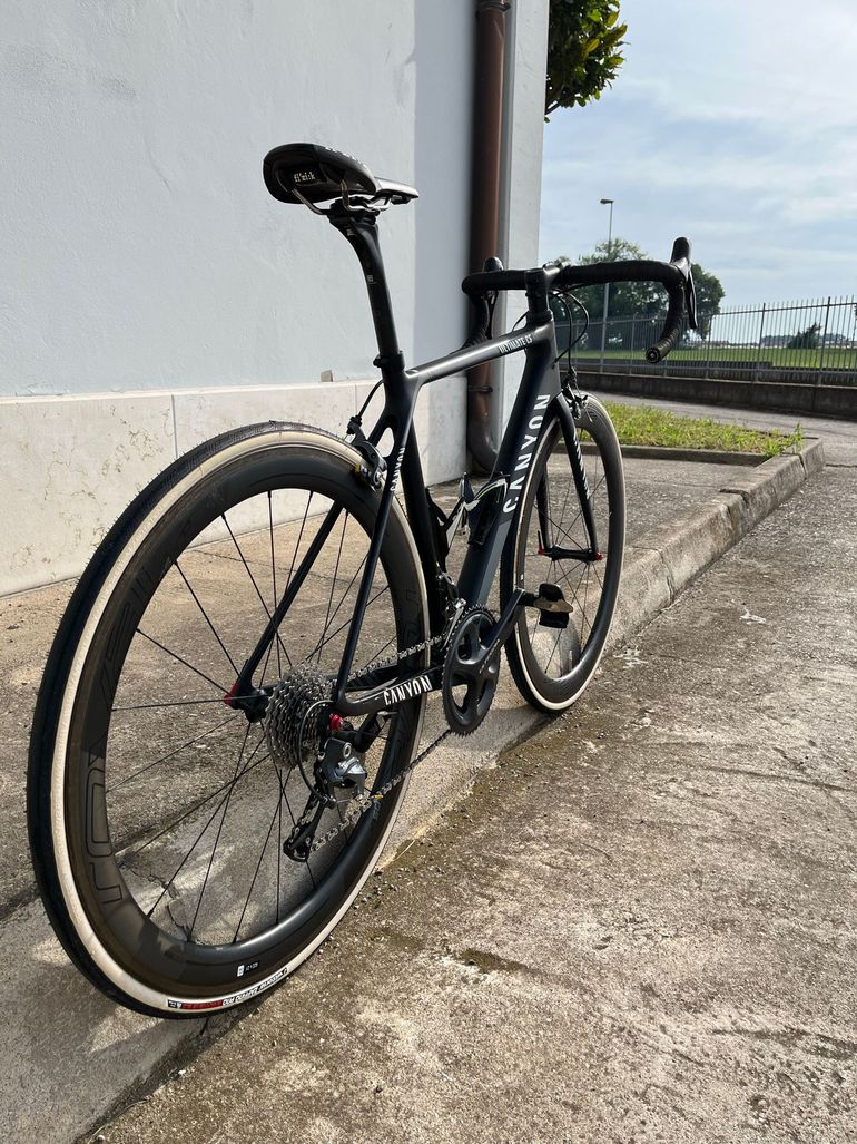 Used Canyon Ultimate CF SL 8.0 2019 2019 Road & Gravel — image 3 of 7