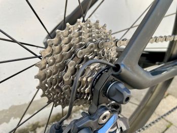 Used Canyon Aeroad Shimano Ultegra Di2 2017 Road & Gravel — image 7 of 15