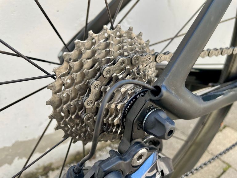Used Canyon Aeroad Shimano Ultegra Di2 2017 Road & Gravel — image 7 of 15