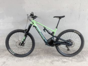 Used Rocky Mountain Altitude Powerplay Carbon 70 2024 Mountainbike, Green — image 2 of 14