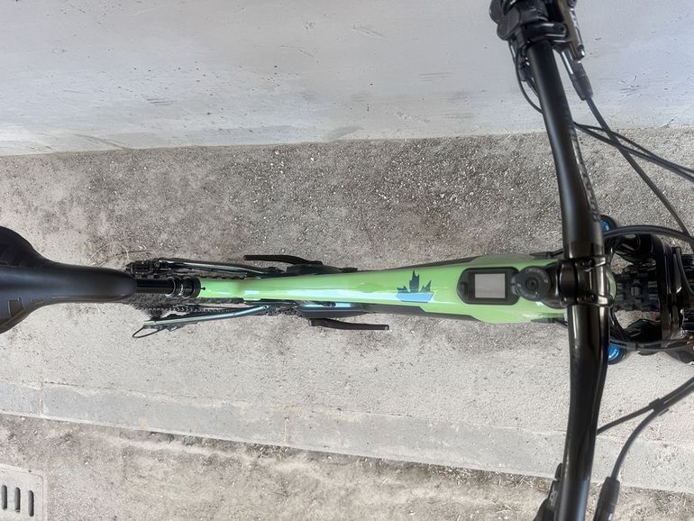 Used Rocky Mountain Altitude Powerplay Carbon 70 2024 Mountainbike, Green — image 3 of 14