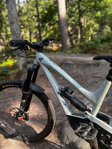 Używany YT Industries Capra Shred 29 2021 2021 Mountainbike — zdjęcie 3 z 12