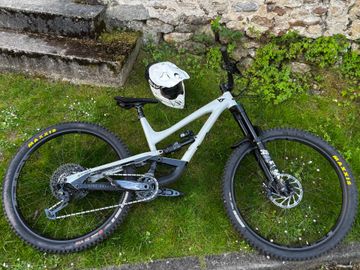 Używany YT Industries Capra Shred 29 2021 2021 Mountainbike — zdjęcie 1 z 12
