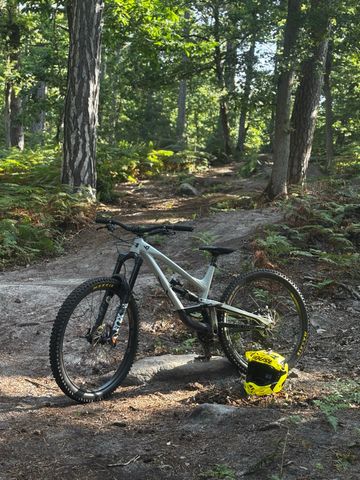 Używany YT Industries Capra Shred 29 2021 2021 Mountainbike — zdjęcie 4 z 12
