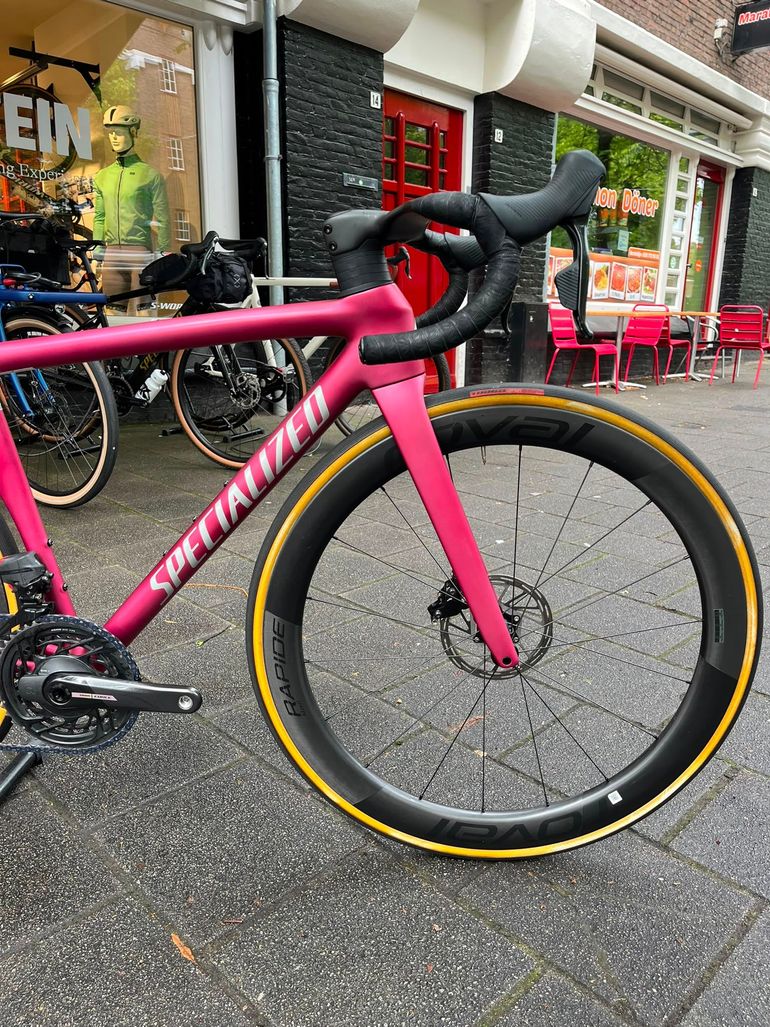 Used Specialized Tarmac SL8 Pro - SRAM Force eTAP AXS 2025 2025 Road & Gravel, Violett — image 8 of 12