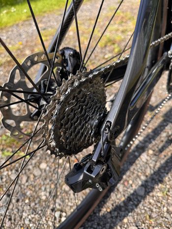 Used Scott Foil RC 30 2023 2023 Road & Gravel, Red — image 7 of 15