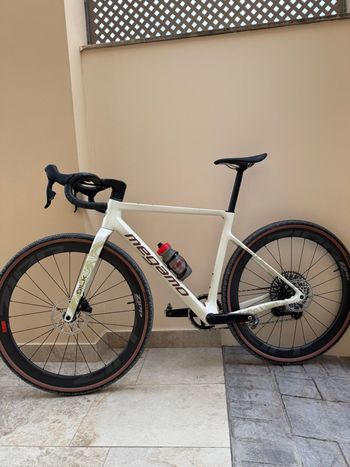 Used Megamo SILK 01 AXS 2025 2025 Road & Gravel, Weiß — image 2 of 3