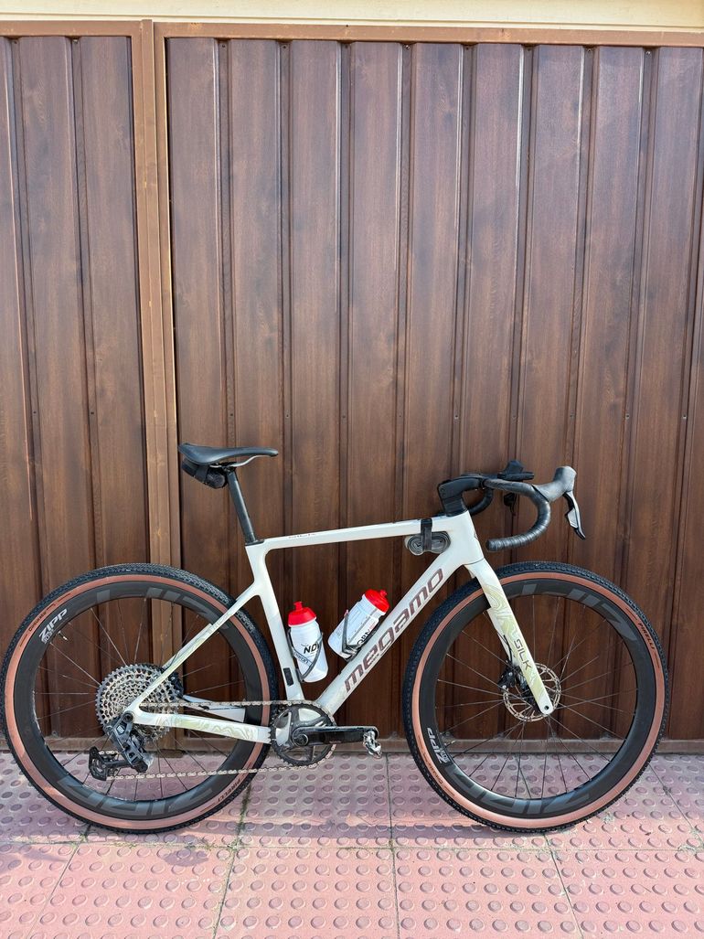 Used Megamo SILK 01 AXS 2025 2025 Road & Gravel, Weiß — image 1 of 3