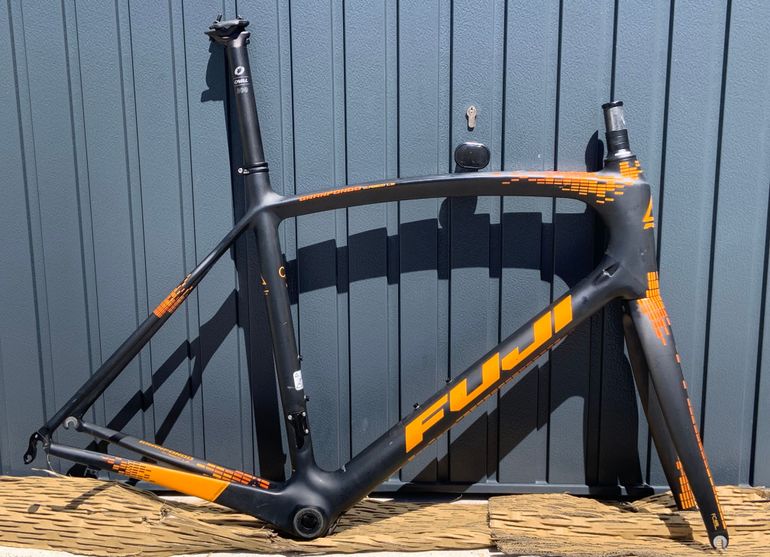 Used Fuji Granfondo Classico LE Frameset Frameset 2019 Road & Gravel — image 1 of 9