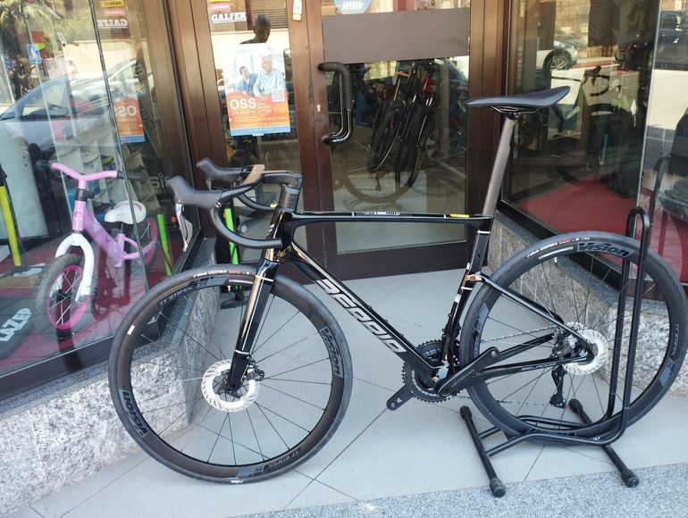 Used Berria BELADOR PRO ULTEGRA DI-2 2025 2025 Road & Gravel, Black — image 3 of 8