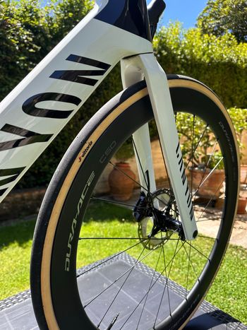 Used Canyon Aeroad CFR Disc Di2 2023 2023 Road & Gravel, White — image 11 of 13