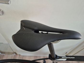 Used Merida SCULTURA 6000 Di2 2024 2024 Road & Gravel, Black — image 6 of 7