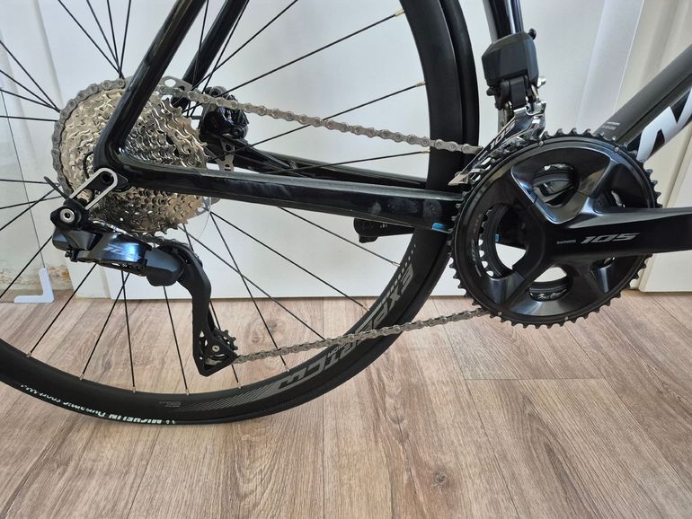 Used Merida SCULTURA 6000 Di2 2024 2024 Road & Gravel, Black — image 3 of 7