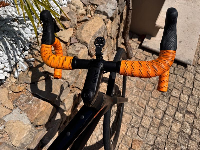 Used BMC Roadmachine 01 FOUR 2021 2021 Road & Gravel, Black — image 3 of 6