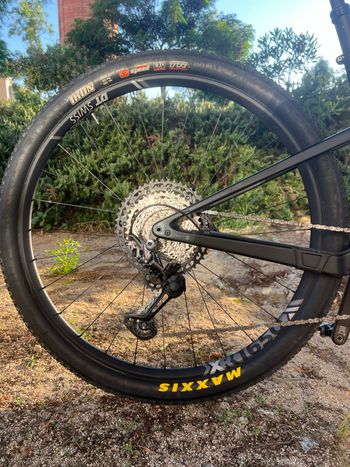 Used Orbea OIZ M10 2020 2020 Mountainbike, Black, 29 — image 4 of 8