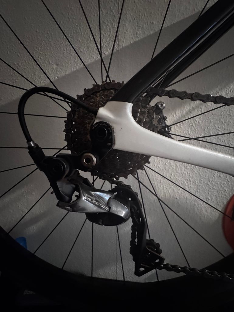 Used Cannondale SuperSix EVO Carbon Disc Ultegra 2025 Road & Gravel, White — image 6 of 7