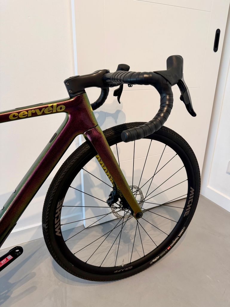 Used Cervélo Aspero 5 Force XPLR ETap AXS 2022 2022 Road & Gravel, Red — image 5 of 13