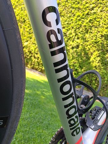 Tweedehands Cannondale SuperSix EVO Carbon Disc Ultegra Di2 12sp Mercury 2023 Road & Gravel — afbeelding 9 van 13
