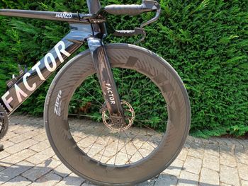 Used Factor HANZO - SRAM Red 2025 2025 Road & Gravel — image 6 of 24
