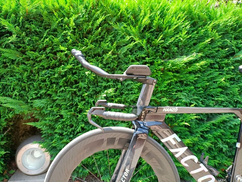 Used Factor HANZO - SRAM Red 2025 2025 Road & Gravel — image 17 of 24