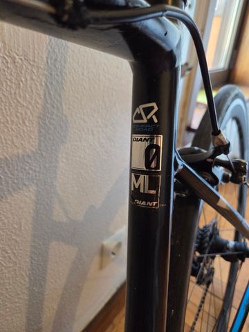 Gebrauchtes Giant Defy Shimano 105 2017 Road & Gravel, Schwarz — Bild 7 von 9