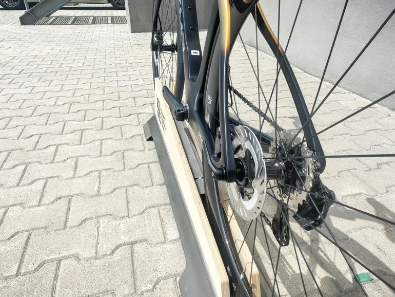 Used Pinarello DOGMA F 1K 2026 2026 Road & Gravel, Black — image 23 of 24