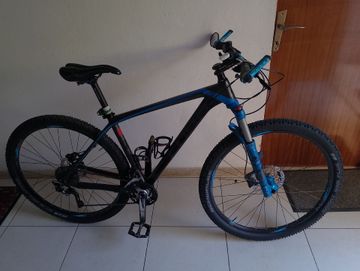 Tweedehands CUBE CARGO Shimano Deore XT 2020 Mountainbike — afbeelding 2 van 4