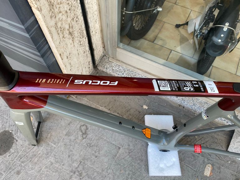 Used Focus IZALCO MAX 8.7 2025 Frameset 2025 Road & Gravel, Light Gray — image 5 of 6
