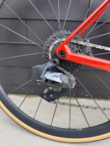 Used BMC Roadmachine ONE 2021 2021 Road & Gravel, Red — image 2 of 8