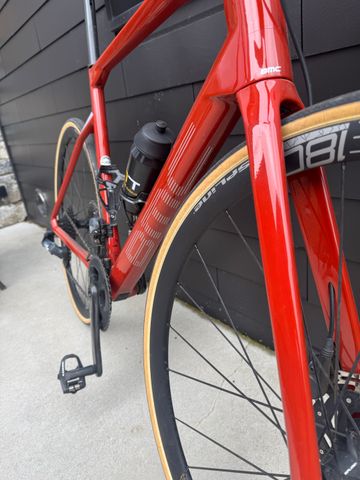 Used BMC Roadmachine ONE 2021 2021 Road & Gravel, Red — image 7 of 8