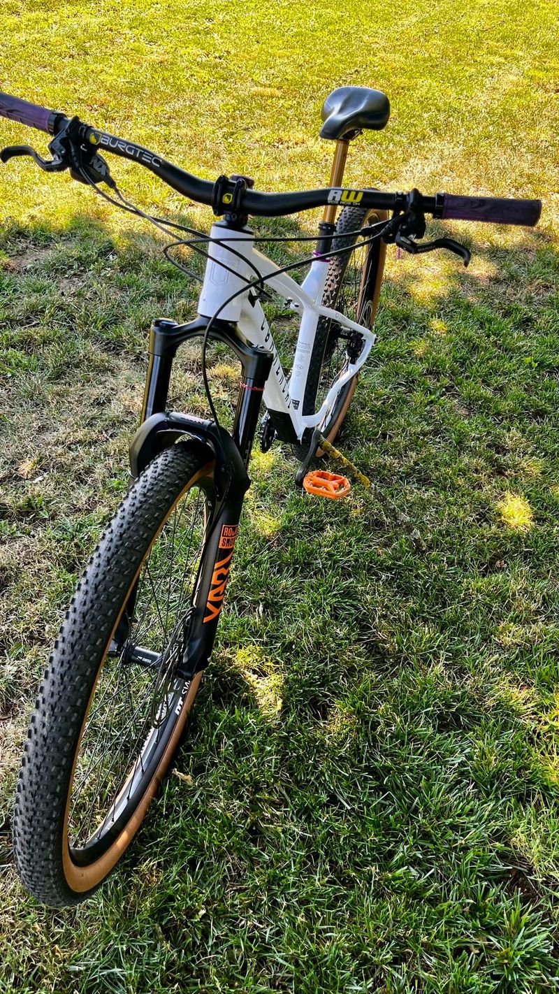 Used Commencal META HT SRAM NX Eagle 2026 Mountainbike, White — image 5 of 8