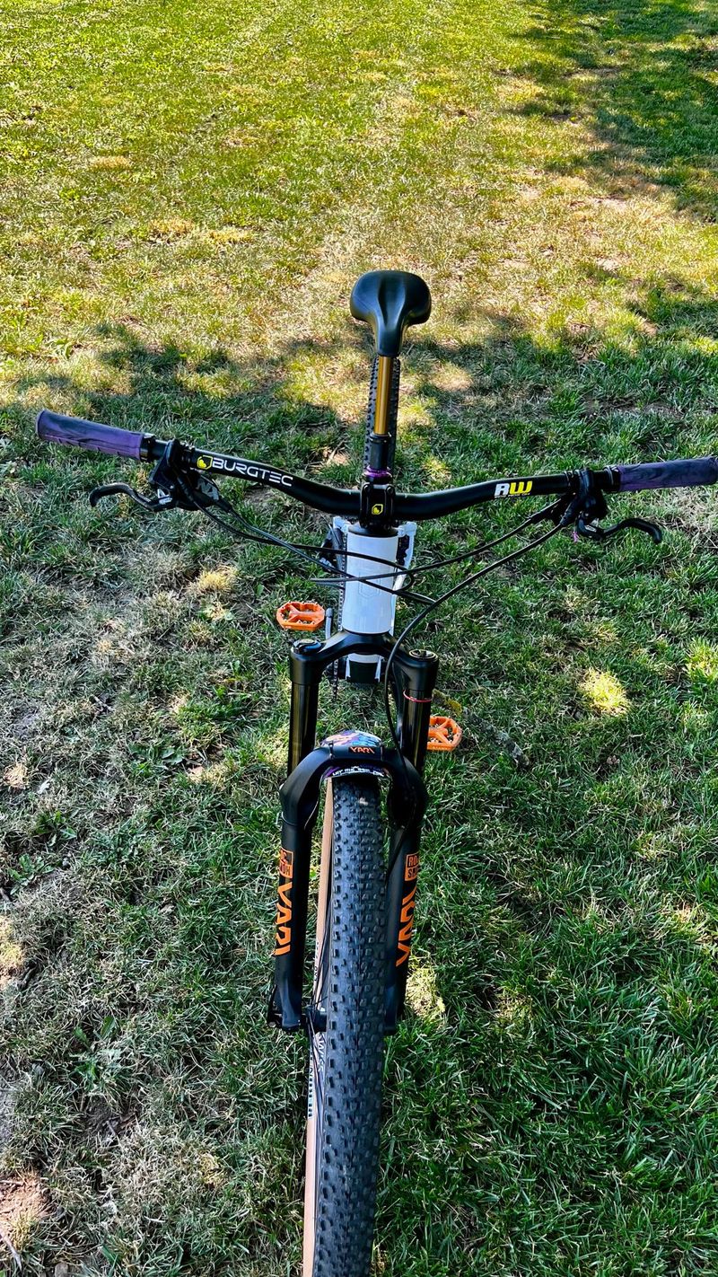 Used Commencal META HT SRAM NX Eagle 2026 Mountainbike, White — image 4 of 8