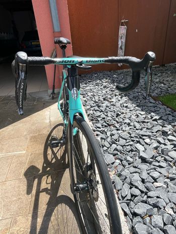 Used Bianchi Oltre XR4 Disc Ultegra Di2 2020 2020 Road & Gravel, Green — image 4 of 5