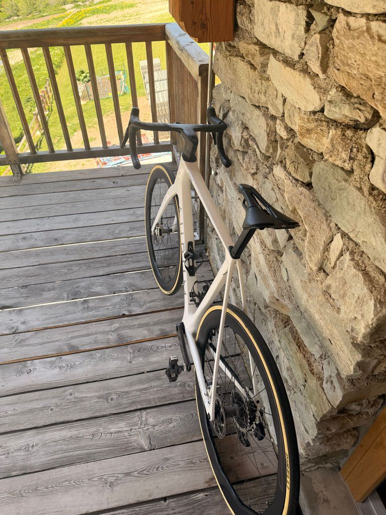 Used Aurum Magma SRAM Red eTap AXS 2024 Road & Gravel, White — image 12 of 21