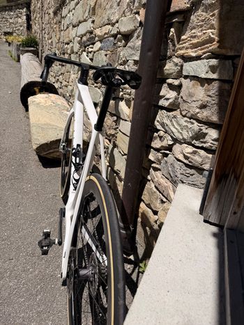 Used Aurum Magma SRAM Red eTap AXS 2024 Road & Gravel, White — image 4 of 13