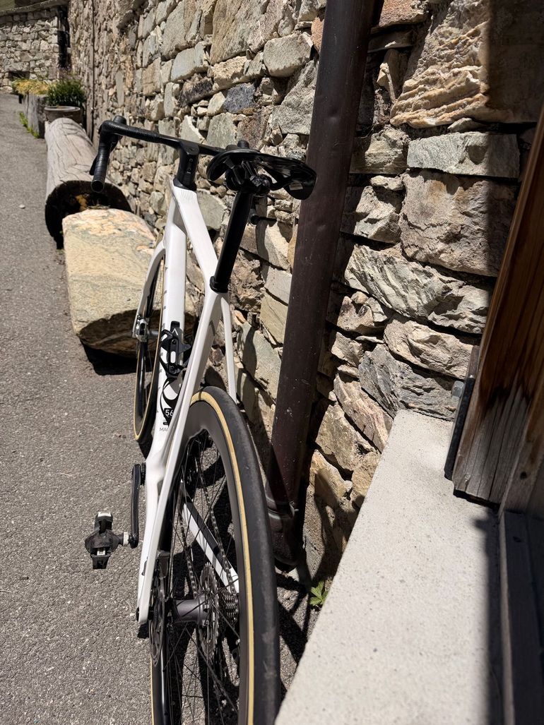 Used Aurum Magma SRAM Red eTap AXS 2024 Road & Gravel, White — image 4 of 13