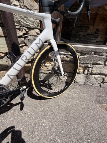 Used Aurum Magma SRAM Red eTap AXS 2024 Road & Gravel, White — image 10 of 13