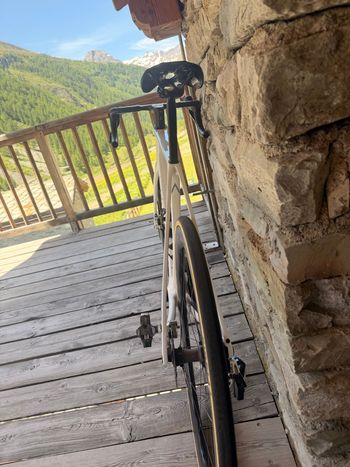 Used Aurum Magma SRAM Red eTap AXS 2024 Road & Gravel, White — image 8 of 21