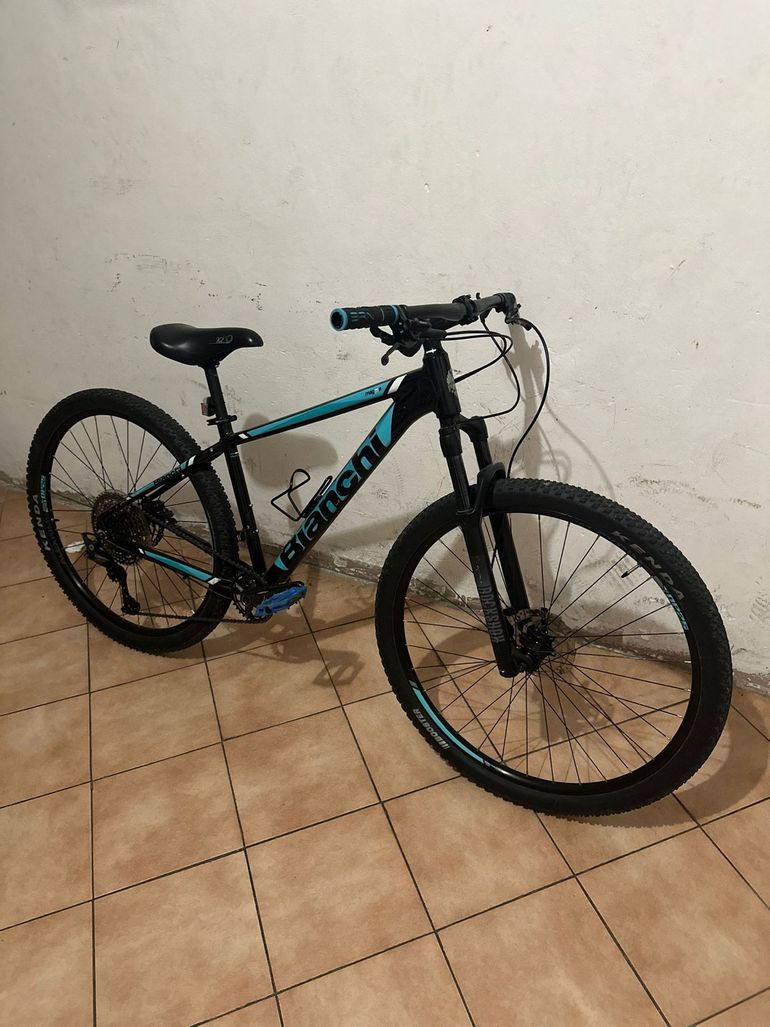 Used Bianchi Magma 9S – Deore 2021 2021 Mountainbike — image 1 of 8