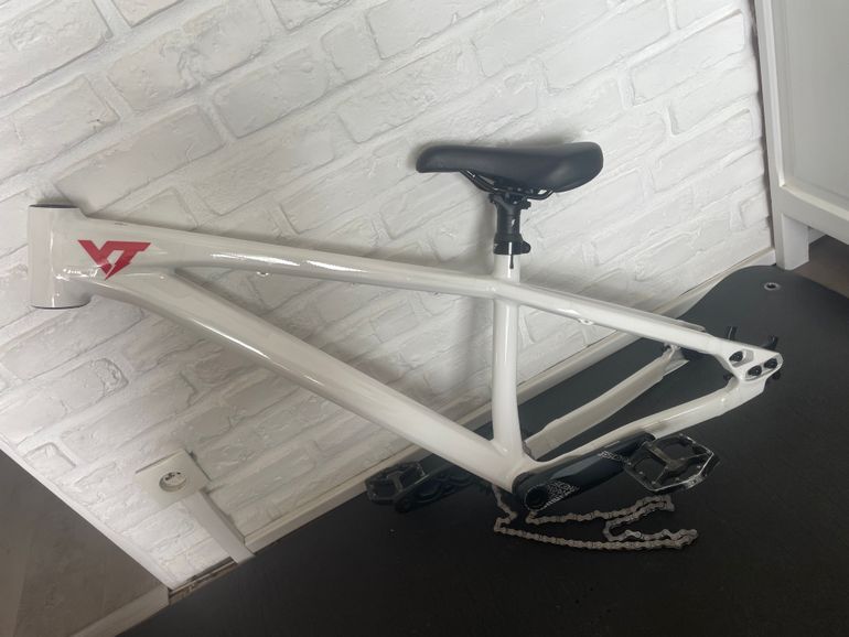 Used YT Yt Dirt Love Frameset Frameset 2025 Mountainbike, White — image 1 of 11