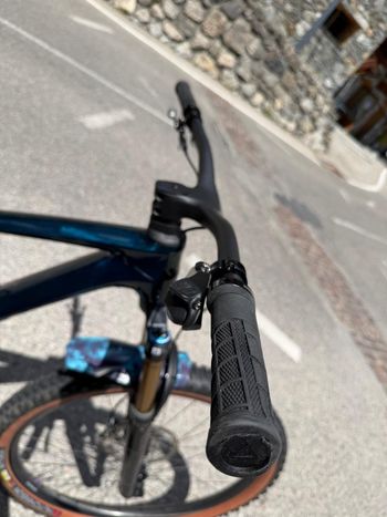 Used CUBE STEREO ONE44 C:68X SLT 29 2023 2023 Mountainbike, Blue, 29 — image 7 of 12