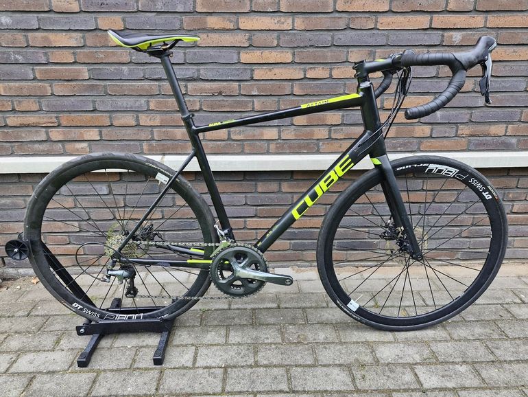 Used CUBE ATTAIN Race Disc 2019 2019 Road & Gravel, Schwarz — image 1 of 13
