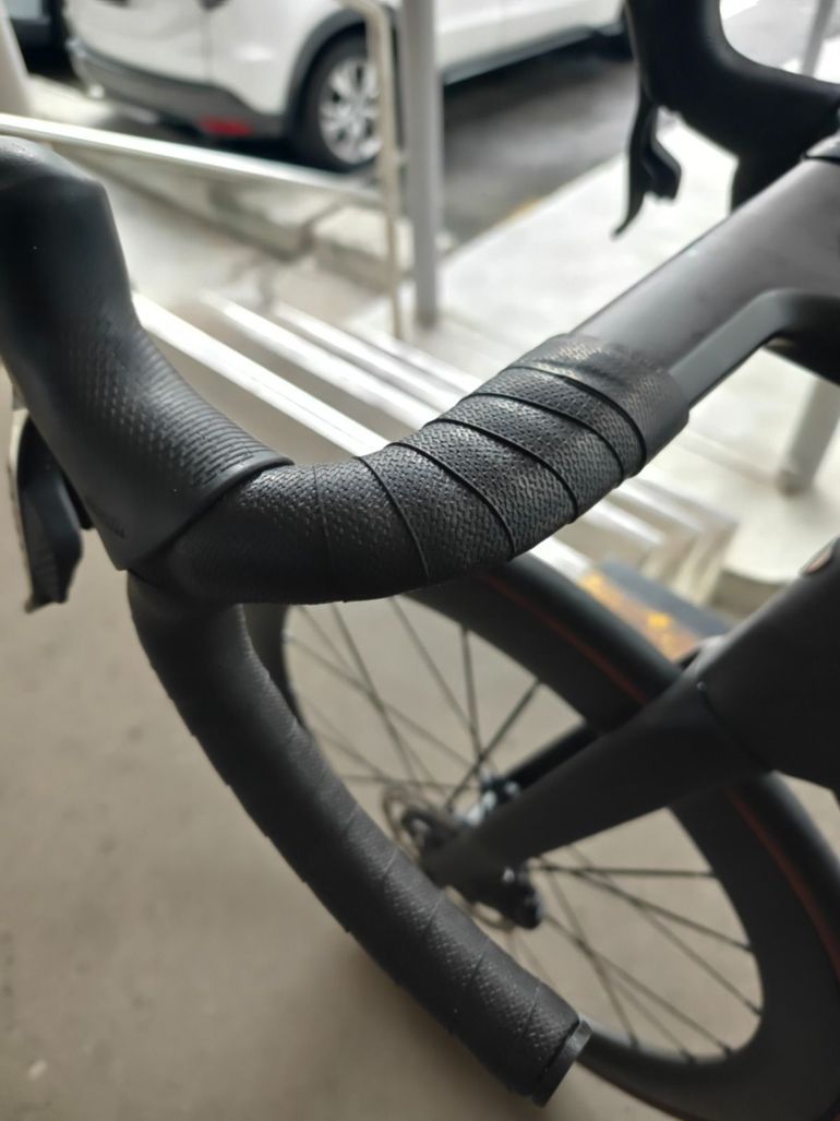 Used Trek Madone SLR 9 AXS Gen 8 2025 2025 Road & Gravel, Black — image 9 of 12